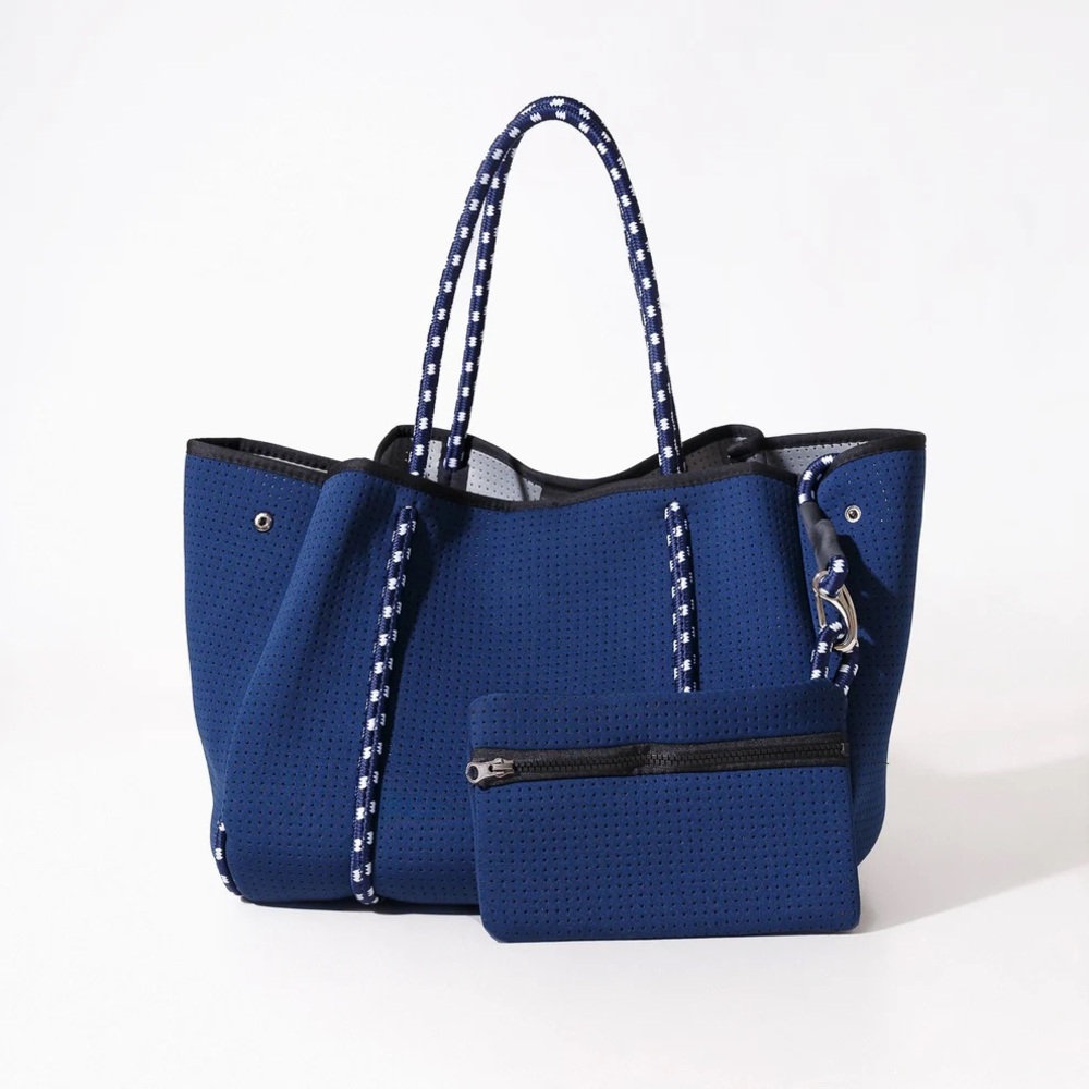 POPUPS Deep Blue. Worn handful of times, excellent condition.  Pouch included.
